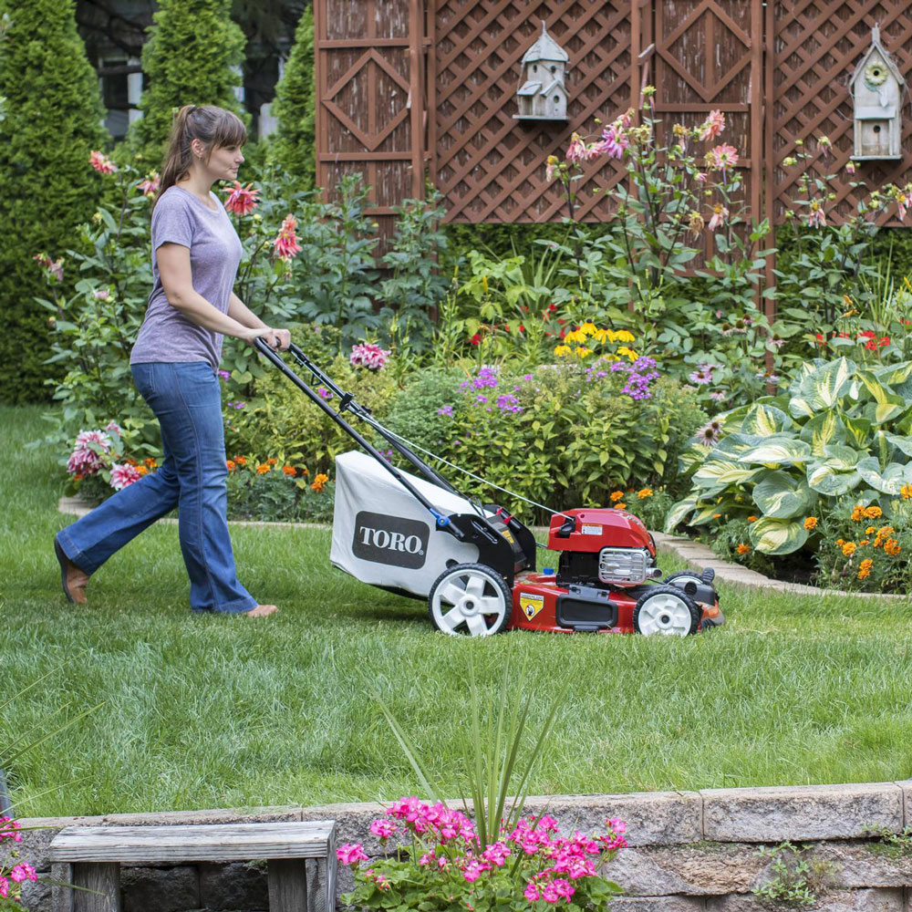 Toro 22in recycler lawn mower with smartstow deals